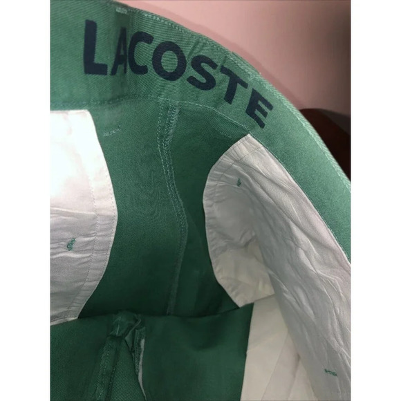 IZOD LACOSTE Men Beige Chino VTG Shorts 36 W x 9 L Classic Preppy - Picture 10 of 10